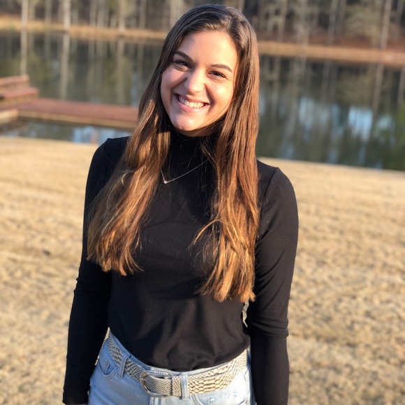 Meet your Posher, Holly - Picture 1 of 1